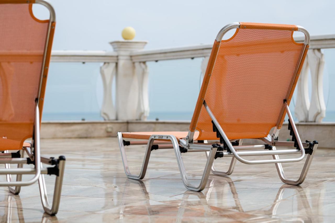La Mer Luxury Apartments Golden Sands Exterior photo